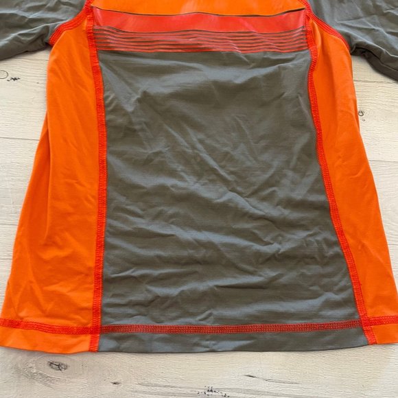 Rei boys rash guard 6/7 - Picture 2 of 5